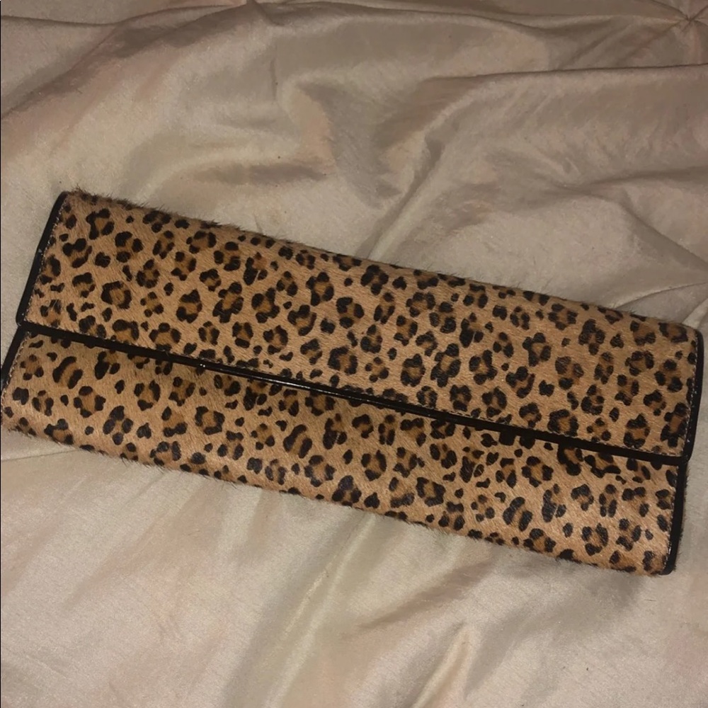 Aldo clutch